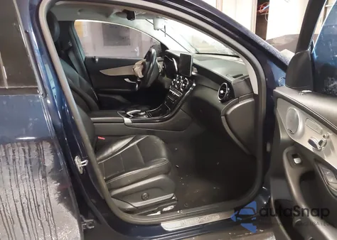 2017 Mercedes-Benz Glc 300 Coupe 4Matic z USA, uszkodzony, nr VIN WDC0J4KB4HF230615